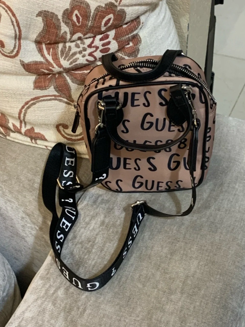 GUESS Crossbody Bag - Picture 2 of 4